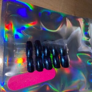 Glittery Black Press-On Nails
